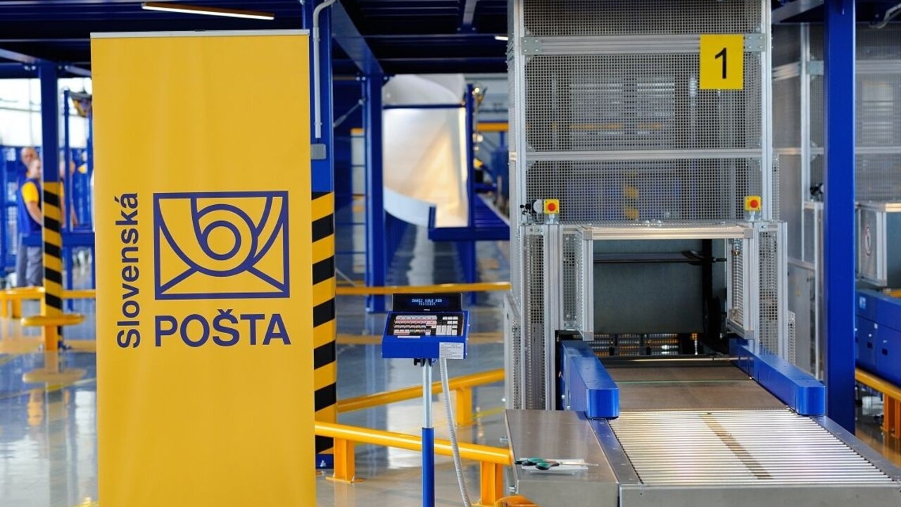 Slovenská pošta baliaca linka 1140px (SITA/Robert Tappert)